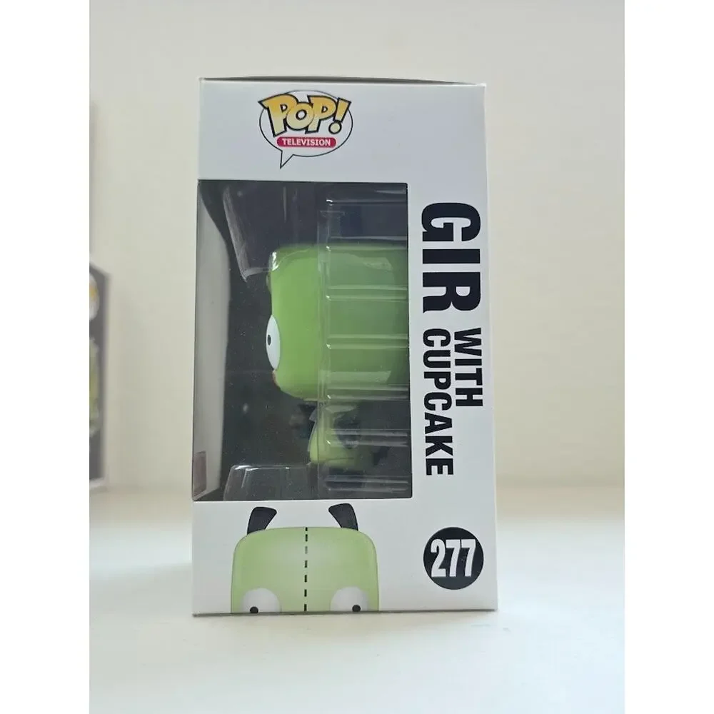 Funko Pop! Vinyl: Nickelodeon - GIR (Cupcake) - Hot Topic (Exclusive) #277 - Picture 5 of 7